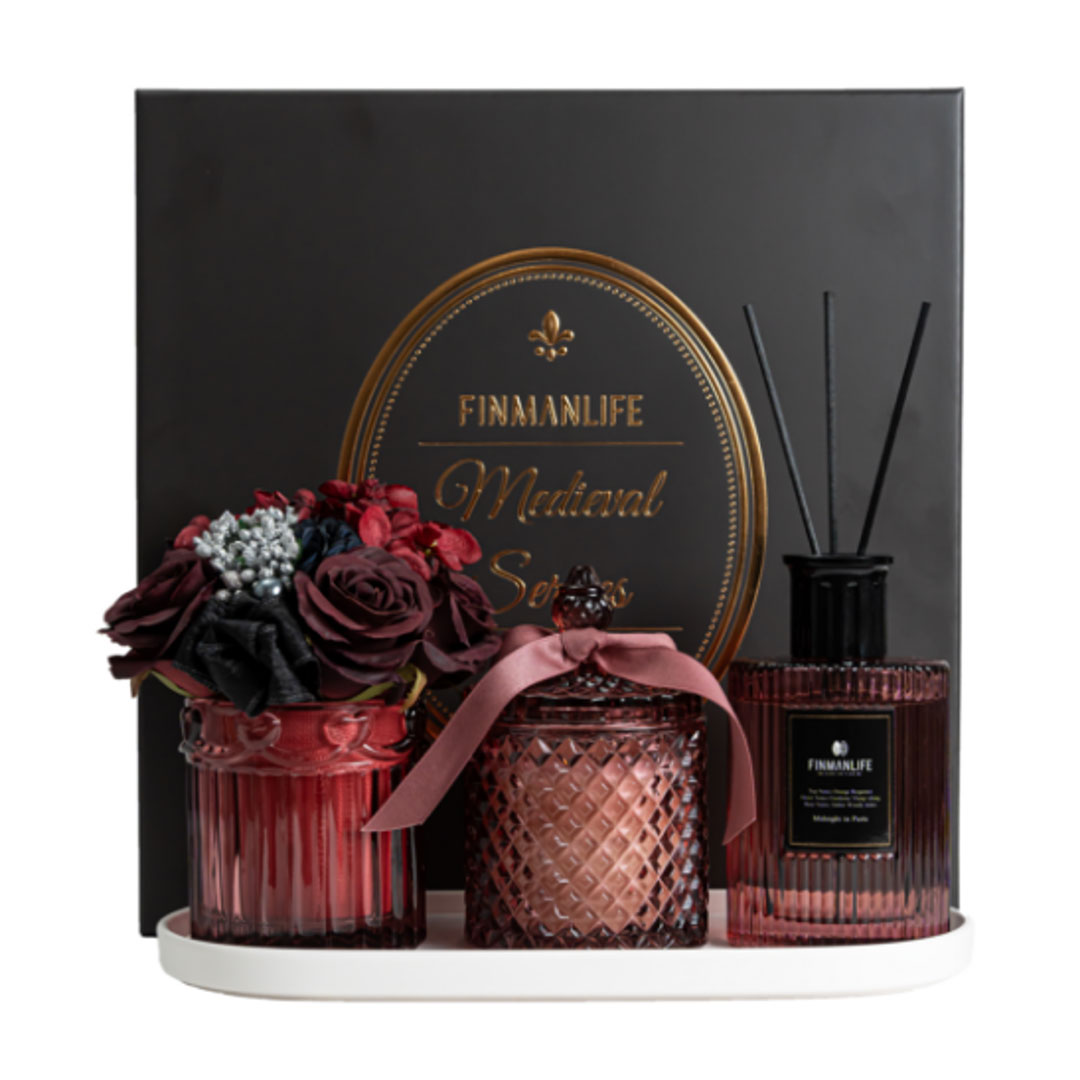 مجموعة هدية مؤلفة من شمعة و معطر جو و مزهرية ازهار صناعية